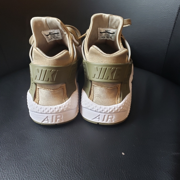 Nike Air Huarache ‘Khaki’. - Picture 6 of 16